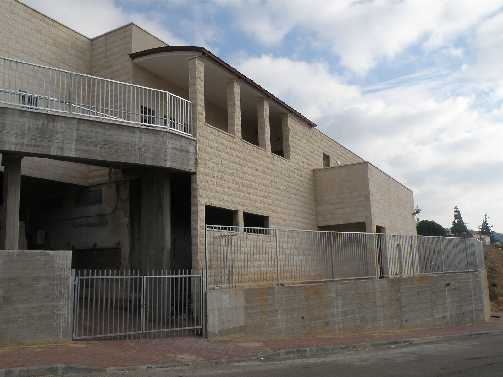 Public Library, Rama